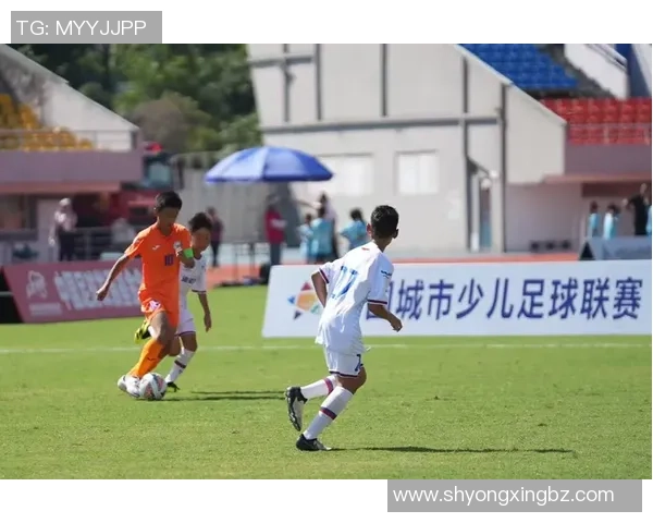 足球球星成语接龙挑战赛 展现球场智慧与语言才华的精彩对决